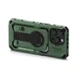 Tilta Khronos iPhone 16 Pro Max dėklas Forest Green spalva, rodantis užpakalinę pusę su objektyvo klasteriu, gylio matavimo skalę ir saugų užraktą priedams