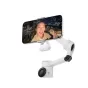 Insta360 Flow 2 Pro stabilizatorius su prijungtu Flow 2 Pro Light LED šviestuvu, teikiančiu reguliuojamą apšvietimą mobiliam filmavimui ir vloginimui naktinėje miesto aplinkoje.