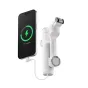 Insta360 Flow 2 Pro USB-C į Lightning lyginimo kabelis (14,5 cm), prijungtas prie išmaniojo telefono, rodantis greito įkrovimo suderinamumą su Lightning įrenginiais.