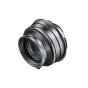 Thypoch Eureka 50mm f/2 aliuminio M prijungimo objektyvas su retro stiliaus suspaudžiamu konstrukcija, rodantis fokusuojančio žiedo ir diafragmos žymių išplėstą vaizdą