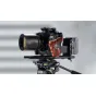 Tilta Canon C80 Pro kameros narvas su ergonomine medine rankena, NATO bėgiais, šaltu padu ir galios plokšte, prailginančia baterijos veikimo laiką ir palaikančia priedus