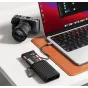 Ulanzi MCR-02 daugiafunkcinis greito skaitmeninės kortos skaitytuvas su USB-C jungtimi, dviem CFexpress ir SD kortų slotais, karabinu ir kompaktišku aliuminio dizainu fotografams.