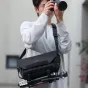 Ulanzi B010 9 litrų vandensatsparus sling krepšys su pritaikomais skyriais, nešantis DSLR fotoaparato įrangą ir statyvą, idealus fotografams kelionėms