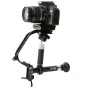 Varizoom Stealthy Pro 6-akies gimbalo stabilizatorius su išsikišamu rankena, montuota su DSLR kamera, turinčia didelį teleobjektyvą, skirtas įvairioms rankinėms ir monopodo filmavimo priemonėms