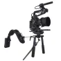 Varizoom VZ-DVRODS 15mm strypų pagalvės sistema su anglies pluoštiniais strypais ir reguliuojamu pagrindu profesionalioms kinokameroms, sumontuota ant statyvo su sekamo fokusavimo įrenginiu.