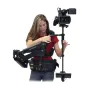 Profesinis VariZoom VZAVIATOR MX stabilizatorius su 7 colių monitoriumi, ergonominiu diržu ir suartikuliuota rankena, skirta lygiai rankinėms filmavimams
