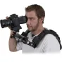 Varizoom CineRig modulinė peties sistema su DSLR kamera stabiliam rankiniam filmavimui