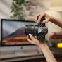 Viltrox AF 85mm F2.0 EVO objektyvas Nikon Z monturai su greitu STM autofokusu, rodantis aštrią optiką ir elegantišką dizainą naudojant fotokamerą