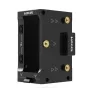 Vaxis VS23-TX-AB dvigubo įtampos belaidžio TX laikiklis su 14.4V/28V D-Tap jungtimis ir greitai atlenkiamu plokšteliu saugiai montuoti Vaxis ir Teradek transliuotojams