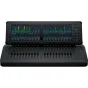 Blackmagic Design Fairlight Live Audio Panel 20 su 20 motorizuotais faderiais ir dviem 11,6 colio lietimais ekranais tiesioginiam garso maišymui, rodomas aktyvus garso maišymo sąsaja ir priekinis valdymo pultas
