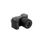 Viltrox AF 25mm F1.7 objektyvas Sony E-mount kameroms su STM autofokusu, šoninis vaizdas, rodantis elegantišką dizainą ir didelę apertūrą prastai apšviestoms nuotraukoms