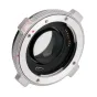 Viltrox EF-M2 Pro adapteris su 0.71x fokuso reduktoriumi - priekis, akcentuojantis auksu padengtus kontaktus, USB Type-C jungtį ir metalinę konstrukciją