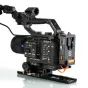 Sony FX6 kamera su ZGCINE VM-VP5 V-Mount baterijos plokšte, turinčia 19.5V išvestį, karšto keitimo palaikymą ir daugiaportinę jungtį su USB-C PD, D-Tap ir BPU išvestimis