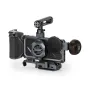 Tilta Khronos Galaxy S26 Ultra Ultimate Kit Space Gray spalvos šoninis vaizdas su Fokuso PD rankena, šaldymo moduliu, magnetiniu 58mm filtrų laikikliu ir ARCA suderinamu greito atlaisvinimo tvirtinimu.