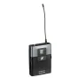 Sennheiser SK-XSW-A bevilnio UHF kūno siųstuvas su antena, priekinis vaizdas rodo tylos mygtuką ir LCD ekraną, skirtą patikimam garso perdavimui 548–572 MHz dažnių juostoje