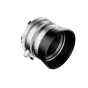 Thypoch DZO Ksana 35mm f/2 ASPH Leica M objektyvas su sidabrine chromine apdaila ir prikabintas objektyvo skydelis, matomas rankinis fokuso žiedas ir 10 lapelių diafragma