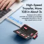 Ulanzi DC01 nešiojamas atminties kortų dėžutė su USB 3.1 skaitytuvu, atidarytas vaizdas, rodantis 8 kortų slotus su SD ir microSD kortomis, prijungtas prie kompiuterio greitai perkelti duomenis 312 MB/s greičiu