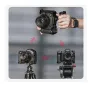 Greitas montavimo Falcam F22/F38/F50 L-kabliukas Canon EOS R5/R5C/R6 kameroms, demonstruojantis lengvą perėjimą tarp horizontalios ir vertikalios pozicijos ant statyvo.