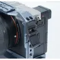 Falcam universalus kabelių užtvankis su 1/4-20 siūlo tvirtinimu profesionaliems kamerų korpusams, saugant HDMI, USB ir mikrofoninius kabelius stabiliam signalų perdavimui.