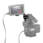 SmallRig EVF Mount 1594 su prijungtu elektroniniu vaizdo ieškikliu prie Sony kameros, turintis 360° reguliavimo galimybę ir guminiu apsauginiu padu nuo įbrėžimų