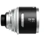 Blazar MANTIS 35mm T2.0 1.33X anamorfinis objektyvas su PL prijungimu, juodos ir sidabrinės spalvos korpusas, fokusavimo žiedas, diafragmos skalė ir 1.33X suspaudimo žymėjimas, skirtas pilna kadro kinematografiniam filmavimui.