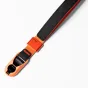 Peak Design Cuff rankos juosta su reguliuojamu aliuminio užraktu ir tvirta oranžinė bei juoda juosta saugiam kameros tvirtinimui