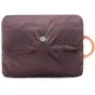 Peak Design Shoe Pouch eclipse tamsiai raudonos spalvos kompaktiškas batų saugojimo maišelis su patikima mygtuko uždarymo sistema ir nešiojimo kilpa