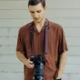 Peak Design Slide Lite fotoaparato diržas naudojimas su Fujifilm be veidrodiniu fotoaparatu, rodomas Anchor Link jungtuvų sistema ir universalaus sling dizaino praktiškumas