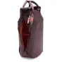 Peak Design Everyday Totepack V2 20L Eclipse bordo spalvos, atidarytas pagrindinės skyriaus durys su paminkštintais skyriais ir išplėstine talpa iki 25 litrų
