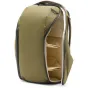 Peak Design Everyday Backpack Zip V2 20L ryškios žalios spalvos, atidarytas priekis su FlexFold skirstytuvais ir atsparių 400D perdirbtų medžiagų apdaila