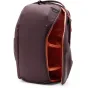 Peak Design Everyday Backpack Zip V2 20L Eclipse spalvos su atvira šonine panelė, rodančia vidinius skyrius, apsauginiu nešiojamojo kompiuterio įdėklu ir FlexFold skirstikliais organizuotam saugojimui