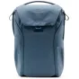 Peak Design Everyday Backpack V2 30L jūros mėlyna priekio vaizdas su MagLatch užraktu ir atspariu 400D perdirbtu nailonu