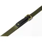 Peak Design fotoaparato diržas Leash kelp spalvos su patvariu aliuminio ir hipalono reguliuojamu užsegimu, didintas vaizdas, akcentuojantis tekstūru ir dizaino detales.