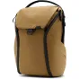 Peak Design Everyday Backpack V2 20L coyote spalvos su MagLatch užrakintu ir tvirtu Coyote X-Pac medžiaga kasdieniam naudojimui ir kelionėms