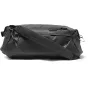 Peak Design Travel Duffel 35L juodas šono vaizdas su atspariu drėgmei nailonu ir patvariais aliuminio tvirtinimais