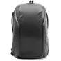 Peak Design Everyday Backpack Zip V2 20L juodos spalvos iš užpakalio, su tvirtu 400D nailono audiniu ir orui atspariu UltraZip užtrauktuku