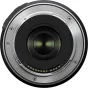 Tamron 17-70mm F2.8 Di III-A VC RXD Canon RF objektyvo priekis su plačia atvira diafragma ir matomais optiniais elementais