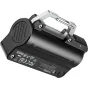 SmallRig 6090 5000mAh juodo akumuliatoriaus ir kroviklio komplekto atgalinė pusė su USB-C prievadu ir aviacijos karabinu