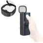 SmallRig 5109 13600 mAh įkrovimo baterijos dėžė su dviem Sony NP-FZ100 baterijų slotais, priekinis vaizdas su ekranu ir valdymo mygtukais