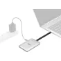 SmallRig 6292 nešiojamas 1 TB SSD su USB-C kabeliu, prijungtas prie nešiojamojo kompiuterio ir sieninio įkroviklio, skirto duomenų perdavimui ir įkrovimui