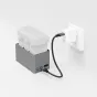 SmallRig 6502 100W akumuliatorių įkroviklis DJI Mini 5/4/3 Pro baterijoms su USB-C įvestimi, kompaktišku dizainu ir žaliomis LED indikacijomis, prijungtas prie elektros lizdo