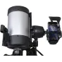 Celestron StarSense Explorer DX5 SCT teleskops ant trikojai su smartfonu docku, rodančiu žvaigždžių žemėlapį nakties dangaus tyrinėjimui