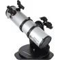 Celestron StarSense Explorer 130mm Dobsonian teleskops su viedtelefonu dokais, StarPointer raudonuoju taikikliu ir reguliuojamu aukščio stabdžiu ant juodos stalo bazės