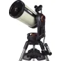 Celestron NexStar Evolution 9.25 Edge HD teleskops, sumontuotas ant juodo trikojo su nuotolinio valdymo pultu, balta vamzdžiu su juodais akcentais ir raudonu reguliavimo rankeną.
