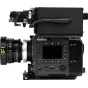 NISI Cine Lens 65 Prime 16mm T2.9 PL-Mount su Fujifilm kinoaparatu, demonstruojant aštrius optinius elementus, luminescencinius ženklus ir PL montavimo suderinamumą profesionaliam kinui.