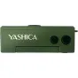 YASHICA Funtastic Keychain Camera (Snoopys Summit) su kompaktišku dizainu, mažu objektyvu, dviem mygtukais ir prekės ženklu 'YASHICA' baltu tekstu.