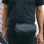 Wandrd D1 Fanny Pack - Kompakti juosmens krepšys su magnetine sagtimi ir keliais skyreliais saugiam nešiojimui.