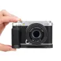 JJC HG XM5 Black Camera Hand Grip for Fuji X M5 - Tekstūruota silikono danga, metalinis korpusas, didelis atidarymas akumuliatoriui ir atminties kortelei, Arca Swiss greito atlaisvinimo plokštė ir 1/4"-20 trikojų jungtys.