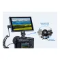Feelworld FW759 PRO 7" HDMI Monitorius su 180° pasvirimu ir 360° sukimosi tvirtinimu, rodo kalnų peizažą ant 1280x800 IPS ekrano