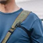 PGYTECH Camera Strap Pro Wilderness Green su greito atlaisvinimo sagtimi ir reguliuojamu ilgiu saugiam kameros laikymui
